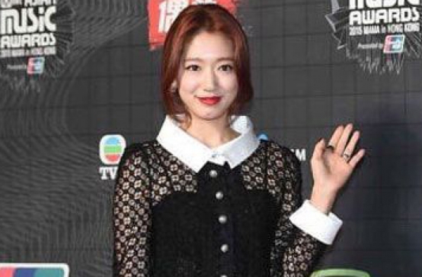 2015MAMA红毯韩众女星抢镜PK 谁的红毯秀能抓住你的视线?