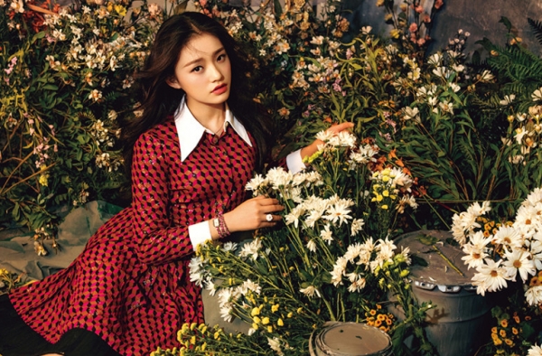 氧气美女林允封面大片 清新自然犹如误入凡间的精灵