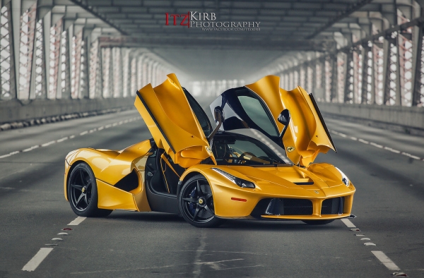 霸气侧漏的法拉利LaFerrari 给你震撼的视觉冲击