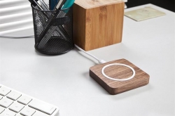 Solid Wooden无线充电底座 让你告别凌乱的数据线