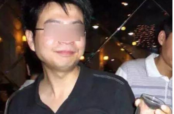 曝记者诱奸多名实习生:扣押身份证 强行发生性关系