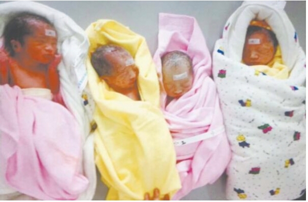 稀奇!27岁产妇早产 双龙双凤4胞胎取名“东南西北”