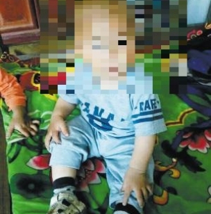 女孩嫌太吵用被子捂死2岁男童 因未满14岁无刑责
