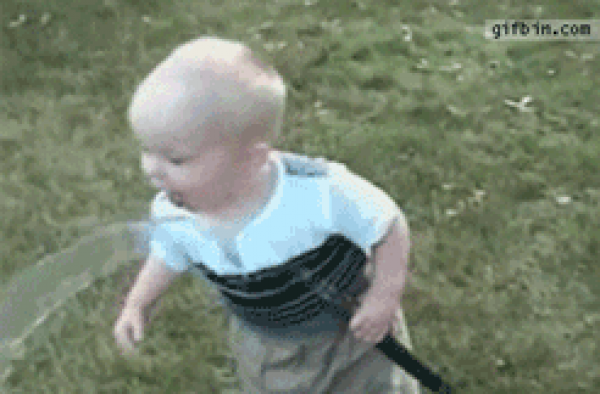 爆笑GIF 论吃货是如何养成的