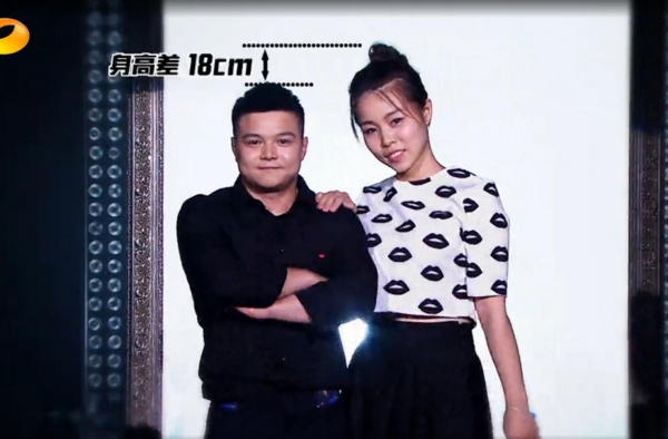 龙清泉妻子曾莉云家庭背景揭秘 龙清泉背后女人多能干