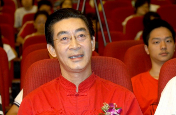六小龄童“被死亡” 发博怒斥造谣者