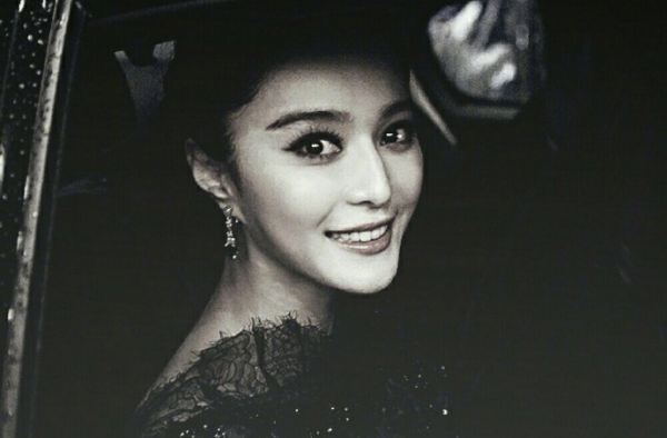 李晨清晨大秀恩爱撒狗粮 网友评价有本事说出婚期