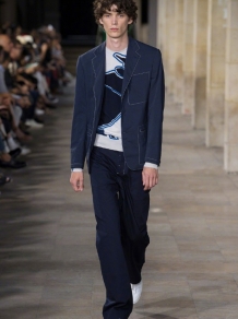 Hermes2018春夏男装 经典时髦型男着装