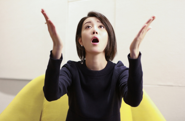 嘉行传媒回应与李溪芮和平解约：小姐姐出走的真相