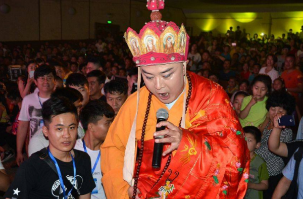 当年过气的明星现在都在干什么？唐僧靠走穴商演为生