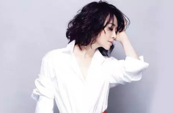 彭于晏许晴否认姐弟恋：为何年近50的许晴一直未婚？