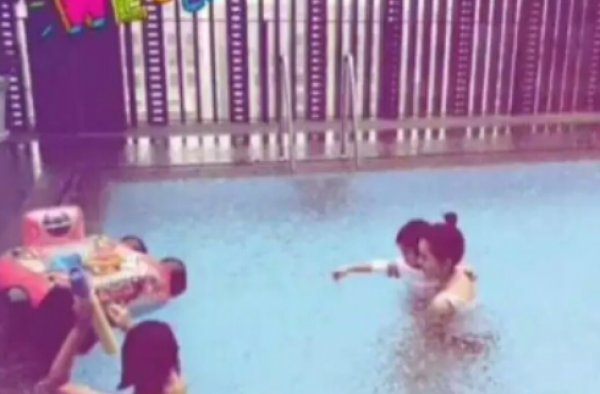 不老男神林志颖晒家人照片 幸福样子看出明星状态