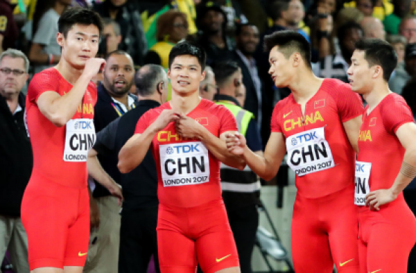苏炳添百米夺冠 中国飞人9秒92破亚运会纪录