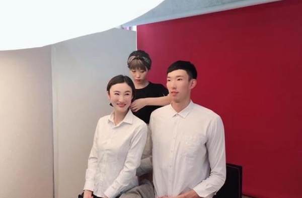 周琦结婚照曝光鸽子蛋钻戒太吸睛，爱她就别让她等太久！