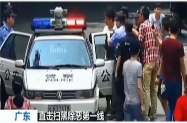 男孩上学途中被砍 多名公职人员为其充当保护伞