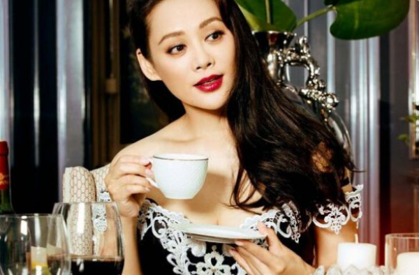 宁静怼某演员 原因曝光网友拍手叫好！究竟在怼谁？