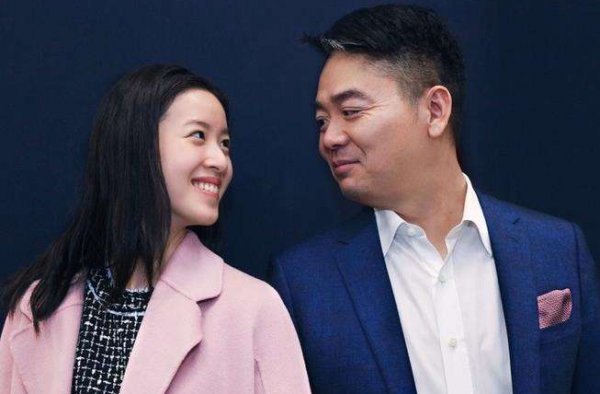 章泽天卖房所为何事 与刘强东婚姻强弩之末？