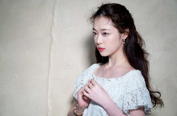 崔雪莉INS继续放飞自我 好好的女明星如今变成这样！