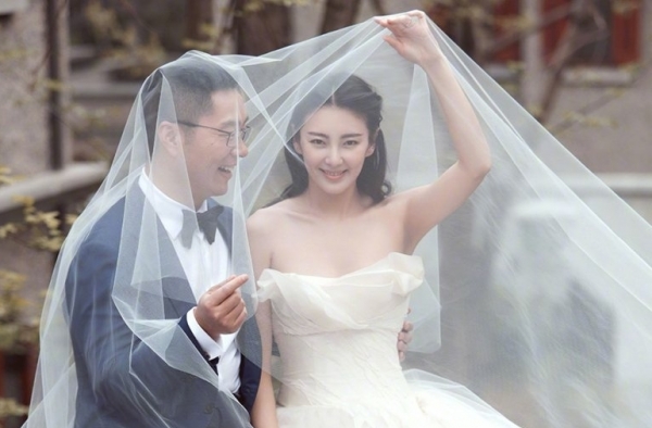 张雨绮袁巴元互撕 张雨绮男闺蜜加入场面一度混乱！