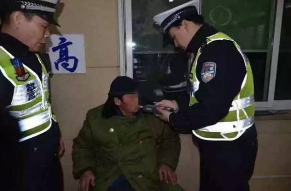 老汉醉驾高速逆行怎么回事？最后有没有出事？