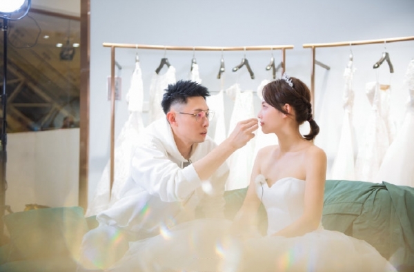 张嘉倪豪宅曝光什么样？厕所大到会迷路隐形土豪！