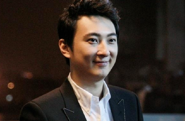 王思聪游台北 被房祖名笑孩子气 新女友照片疑曝光！