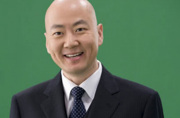 郭冬临长头发后变身林俊杰 充分论证了发型的重要性！