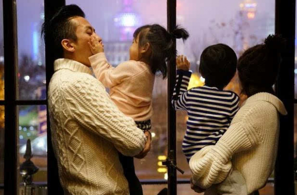 等等吃醋邓超当别人爸爸 他是我的爸爸 不是他们的爸爸