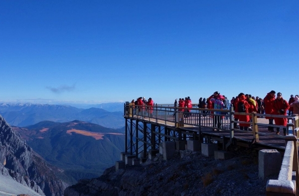 玉龙雪山旅游攻略 还在跟团旅行 自由行更能解放天性！