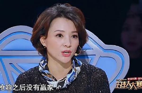 董卿 枪响之后没有赢家 网友：这才是腹有诗书气自华
