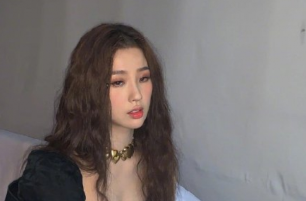 虞书欣我能踢高干嘛要滑水 正面回应首秀舞台