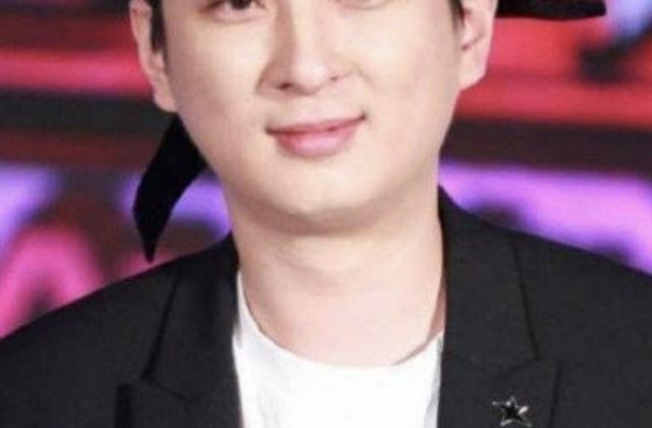 王思聪和甜仇分手，甜仇到底有多好看，分手上热搜