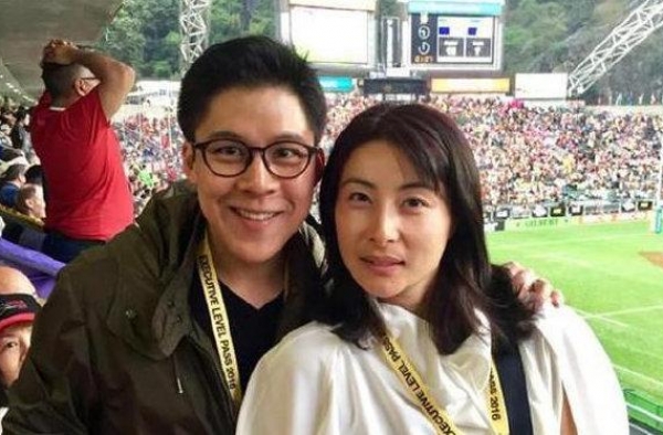 意外弄丢百万婚戒，霍启刚急到语无伦次，郭晶晶几字让他瞬间平静