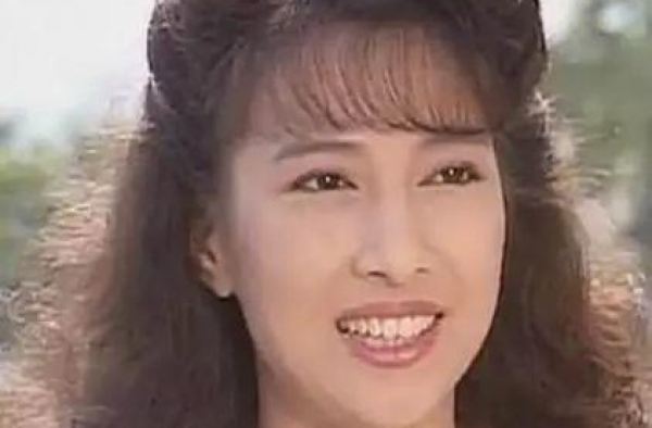 美过范冰冰，嫁入豪门低调43年，丈夫离世后一举拿下70亿家产