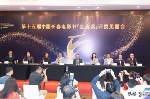 汪海林对话咏梅丨我挺排斥标准化的东西，瑕疵有时也是种美