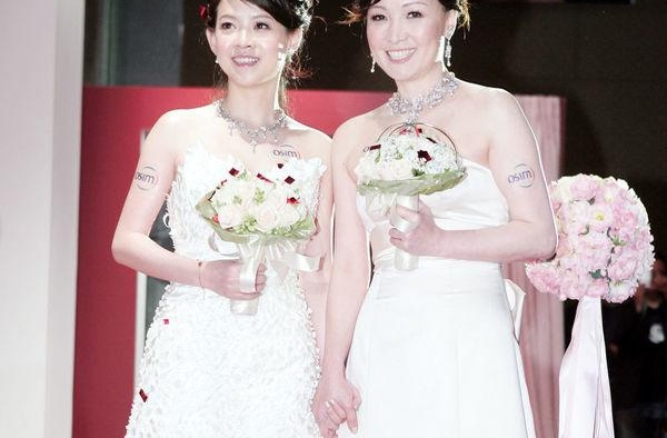 曾志伟前妻3度患癌吐心声，宝妈因病与女儿关系转好