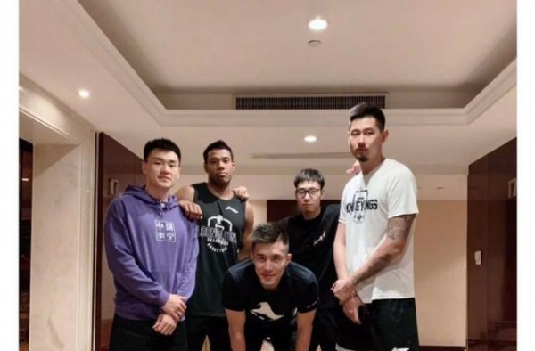 李易峰问郭艾伦是前浪还是后浪