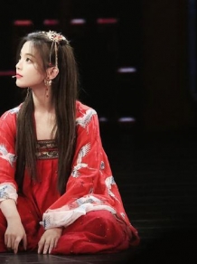 《镜双城》之后，陈钰琪搭档顶级流量出演《朱颜》，选角令人惊喜