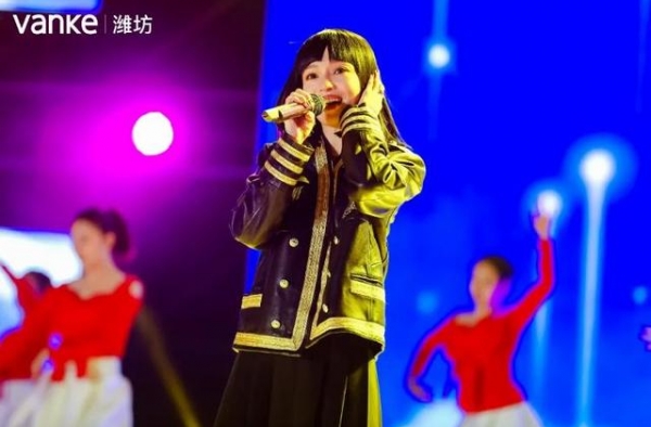 张韶涵潍坊清唱上热搜 网友：过瘾！开口脆！太稳了
